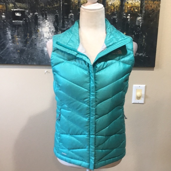 The North Face Teal 550 Quilted Goose Down Vest with Zipper Front & Pockets-XS - Picture 5 of 12